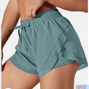Halara Drawstring Contrast Mesh 2-in-1 Shorts. BRAND NEW. Size Large.